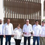 «Luis Abinader Inaugura Plaza Multiuso en El Seibo: Un Paso Hacia el Desarrollo Turístico»