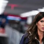 «Kristi Noem en la mira: República Dominicana observa la crisis política en EE.UU.»