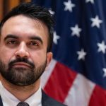 Nueva York debate el futuro del transporte: ¿Autobuses gratis o más controles?