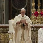 «El Papa León XIV y su crítica a la economía del consumo: Un mensaje para los dominicanos»