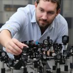 «Los attosegundos y la revolución científica: Cómo observar el micromundo en tiempo real»