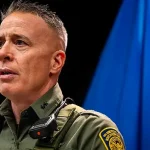 «Greg Bovino es removido tras tiroteos en Minneapolis: ¿Un intento de calmar las protestas?»