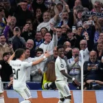 «Champions League: Vinícius Jr. guía al Real Madrid a octavos mientras el PSG escapa de la eliminación en el último minuto»