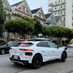 Waymo recurre a repartidores para solucionar un fallo básico en sus robotaxis