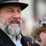 Día de la Marmota 2026: Punxsutawney Phil predice seis semanas más de invierno, pero ¿qué dice la ciencia?