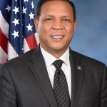 Legislador de Nueva York, George Alvarez, introduce proyecto de ley para reforzar la protección en lugares de culto religioso