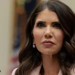 «Trump reorganiza su gabinete: Kristi Noem deja Seguridad Nacional para liderar iniciativa regional»