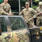 ¿Nos van a obligar a la guerra?»: El pánico en familias latinas de NYC por el registro militar automático (y la verdad que deben conocer)