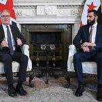 «Al-Shara en Europa: Negociaciones clave para la repatriación segura de refugiados sirios en 2026»