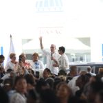 «Celebración del Día de las Madres en la DASAC: Abinader Entrega Electrodomésticos y Reconocimiento a las Madres Dominicanas»