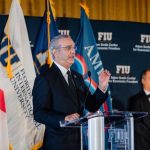 Luis Abinader recibe reconocimiento en Miami y regresa al país tras agenda académica y empresarial