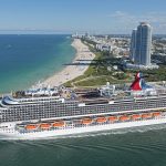 «16 pasajeros vetados por Carnival tras pelea en Miami: ¿Qué dice esto sobre la seguridad en cruceros?»