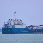 «Irán y los hutíes: Amenaza de bloqueo en el Estrecho de Bab el-Mandeb y su impacto en el petróleo»