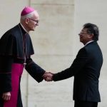 «Gustavo Petro se reúne con el Papa León XIV en su despedida como presidente de Colombia»
