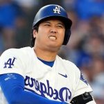 «Los Dodgers Dan Descanso a Shohei Ohtani por Molestias en la Rodilla: Priorizando su Salud a Largo Plazo»