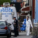 «Escena Dantesca en Brooklyn: Encuentran Cadáver con Cuchillo en el Cuello en Estado de Descomposición»