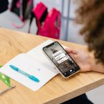 «El uso temprano de redes sociales en adolescentes: ¿Un riesgo para el rendimiento académico?»