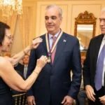 Contra viento y marea: el discurso con el que Abinader celebró su Insignia de Oro recorriendo seis años de crisis y recuperación