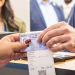 Por qué el Tribunal Constitucional tumbó la renovación reducida de licencias para mayores de 75 años (y qué hace ahora el Gobierno)