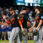 «Pete Alonso recibe ovación en su regreso, pero Gunnar Henderson y los Orioles se llevan la victoria 2-1»