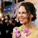 «¿Cómo te atreves?»: la crítica que Hilary Swank no olvidó y su respuesta a los prejuicios por ser madre a los 52