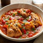 «El secreto está en la salsa: así hace Carmelo Bosque el pollo al chilindrón, joya del recetario aragonés»