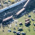 Aumenta a 64 la cifra de muertos en accidente de tren en España, según autoridades
