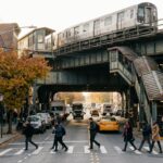 Nueva York: anuncian interrupciones en el tren A, avanzan proyectos de vivienda y crece el debate sobre el tránsito