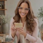 Dra. Erida Castro-Rivas presenta PURETÉ by ECR: jabones artesanales en pequeños lotes para una belleza natural y consciente