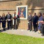 Abinader, junto a la Virgen de la Altagracia en el Vaticano, suplica por la salud del papa León XIV